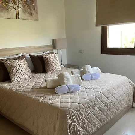 Eleona's Royal Gardens By Yiota - Luxury 2 Bed In Exclusive Complex