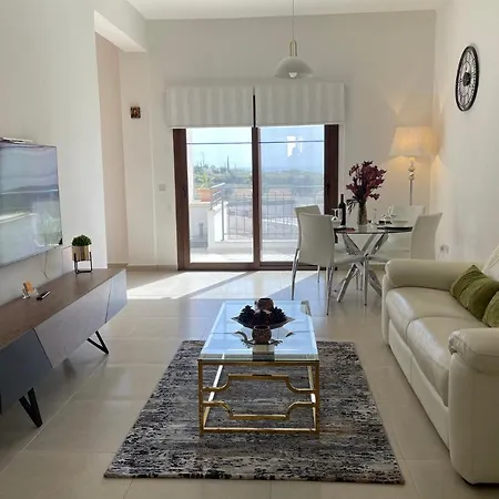 Eleona's Royal Gardens By Yiota - Luxury 2 Bed In Exclusive Complex Apartman Péjia