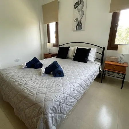 Eleona's Royal Gardens By Yiota - Luxury 2 Bed In Exclusive Complex *