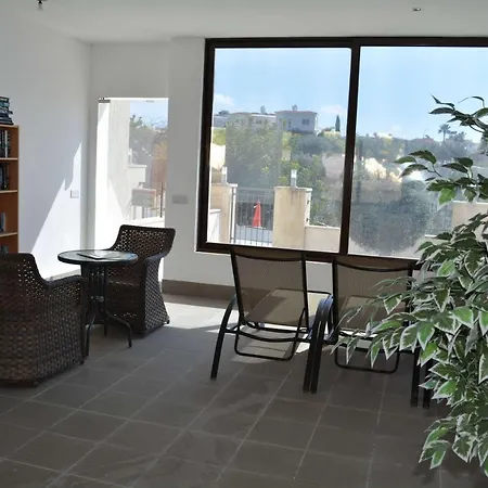 Eleona's Royal Gardens By Yiota - Luxury 2 Bed In Exclusive Complex Apartman