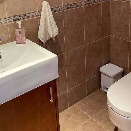 Eleona's Royal Gardens By Yiota - Luxury 2 Bed In Exclusive Complex