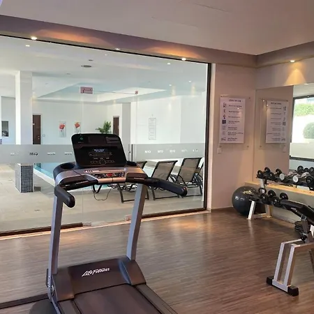 Eleona's Royal Gardens By Yiota - Luxury 2 Bed In Exclusive Complex