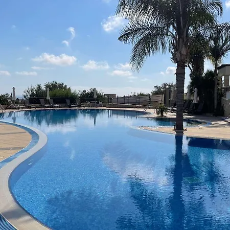 Eleona's Royal Gardens By Yiota - Luxury 2 Bed In Exclusive Complex