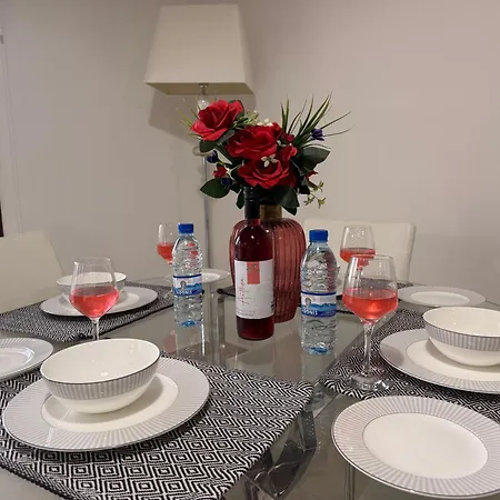 Apartmán Eleona's Royal Gardens By Yiota - Luxury 2 Bed In Exclusive Complex *