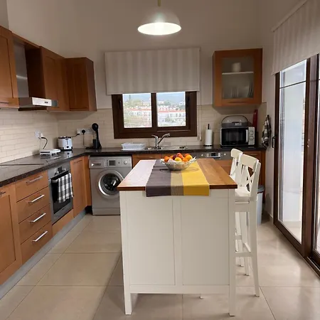 Eleona's Royal Gardens By Yiota - Luxury 2 Bed In Exclusive Complex * Pegeia
