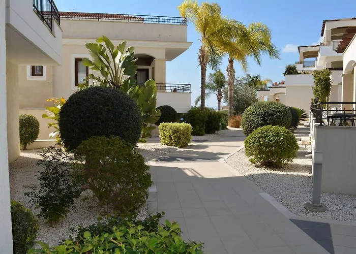 Apartmán Eleona's Royal Gardens By Yiota - Luxury 2 Bed In Exclusive Complex *