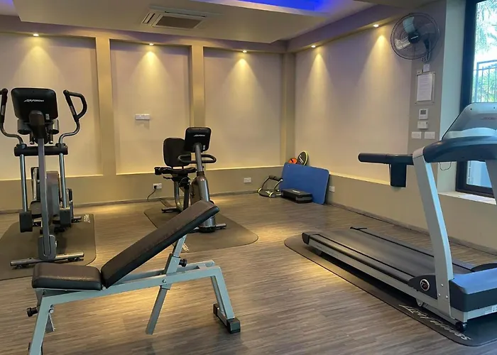 Eleona's Royal Gardens By Yiota - Luxury 2 Bed In Exclusive Complex Peyia