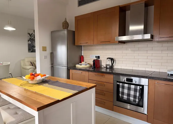 Appartement Eleona's Royal Gardens By Yiota - Luxury 2 Bed In Exclusive Complex Peyia