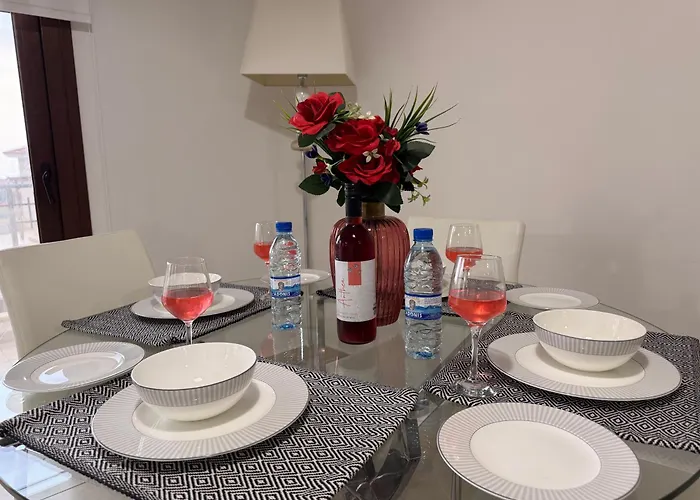 Apartmán Eleona's Royal Gardens By Yiota - Luxury 2 Bed In Exclusive Complex *