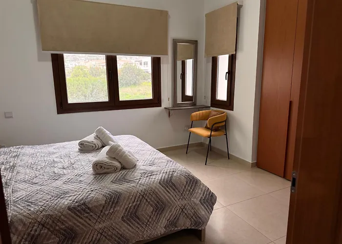 Eleona's Royal Gardens By Yiota - Luxury 2 Bed In Exclusive Complex * Peyia