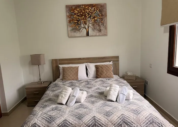 Eleona's Royal Gardens By Yiota - Luxury 2 Bed In Exclusive Complex * Peyia