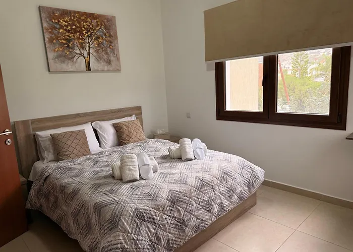 Eleona's Royal Gardens By Yiota - Luxury 2 Bed In Exclusive Complex Pegeia